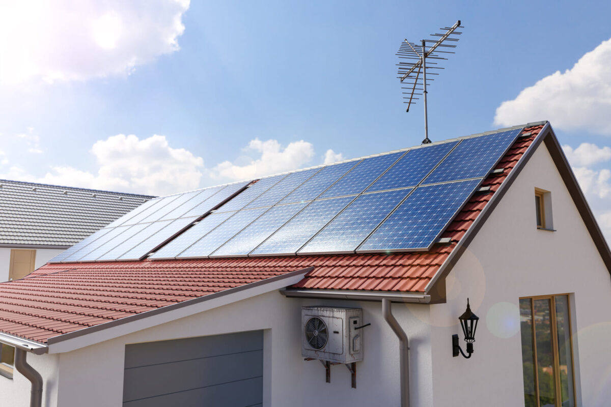 solar-panels-house-roof-3d-illustration